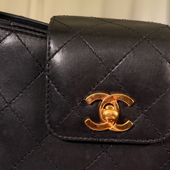 VINTAGE CHANEL Black Lambskin Bag with Gold Accent - Picture 4 of 10
